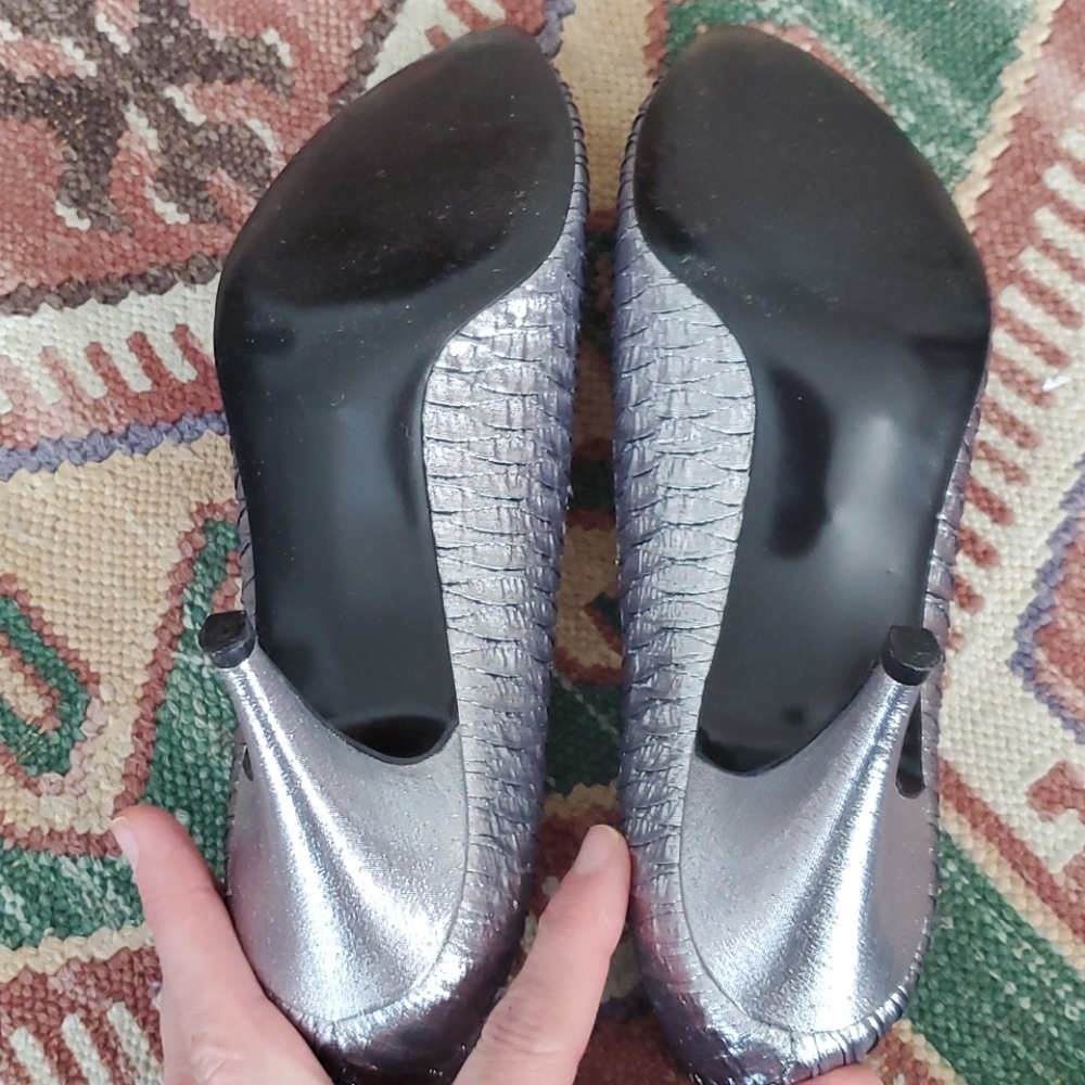 NOS Vintage Metallic Private Collection Heel - Picture 7 of 8